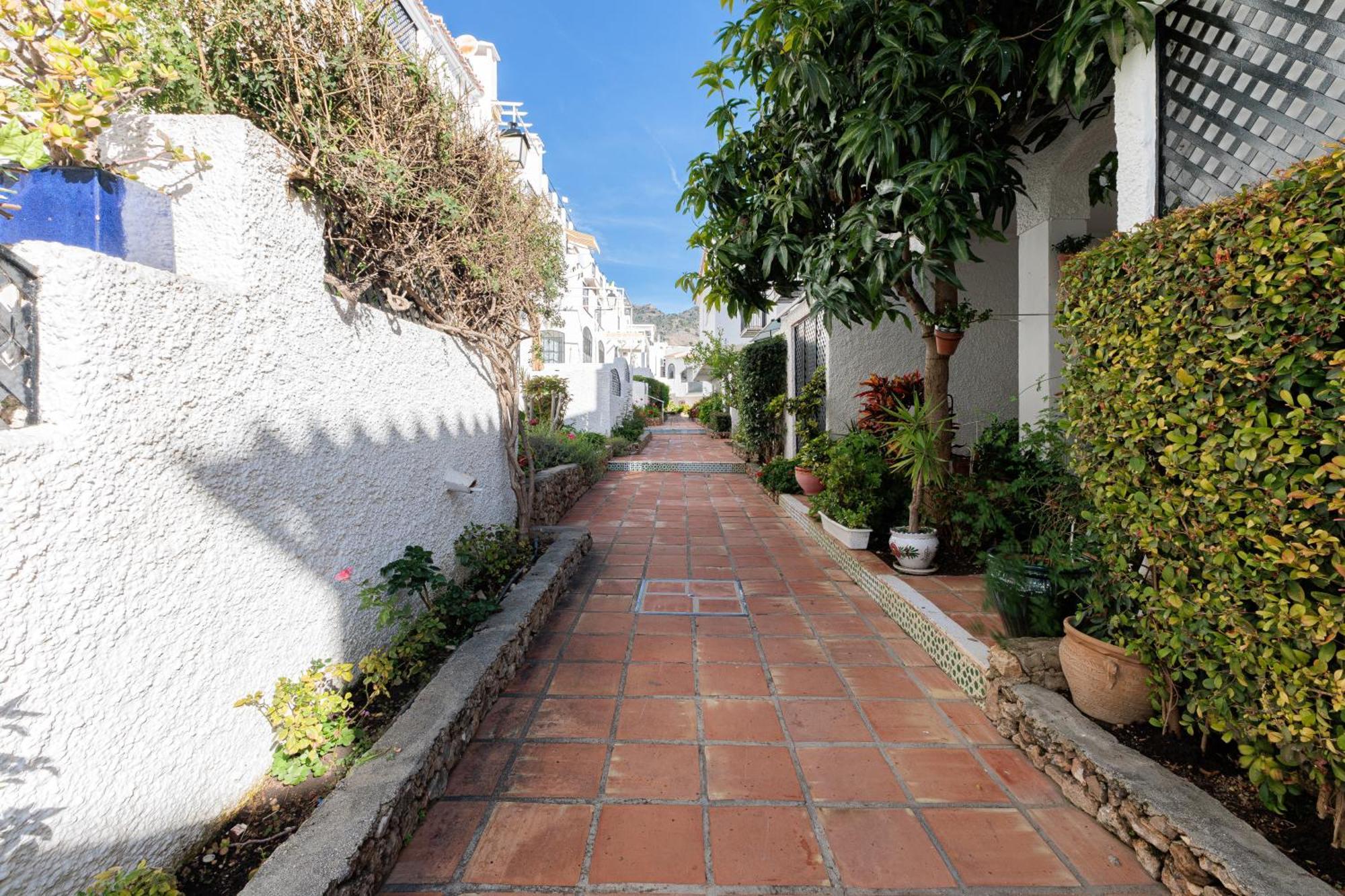 Cosy Apartment In Verano Azul Nerja Dış mekan fotoğraf