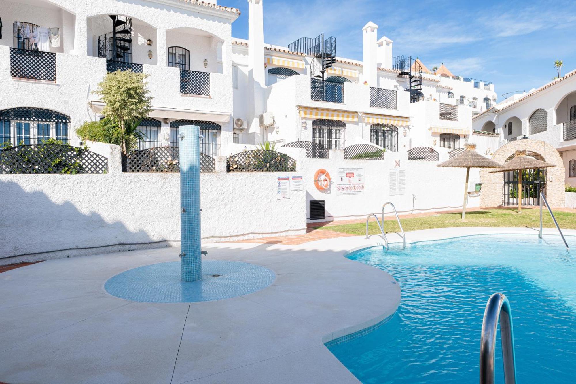 Cosy Apartment In Verano Azul Nerja Dış mekan fotoğraf