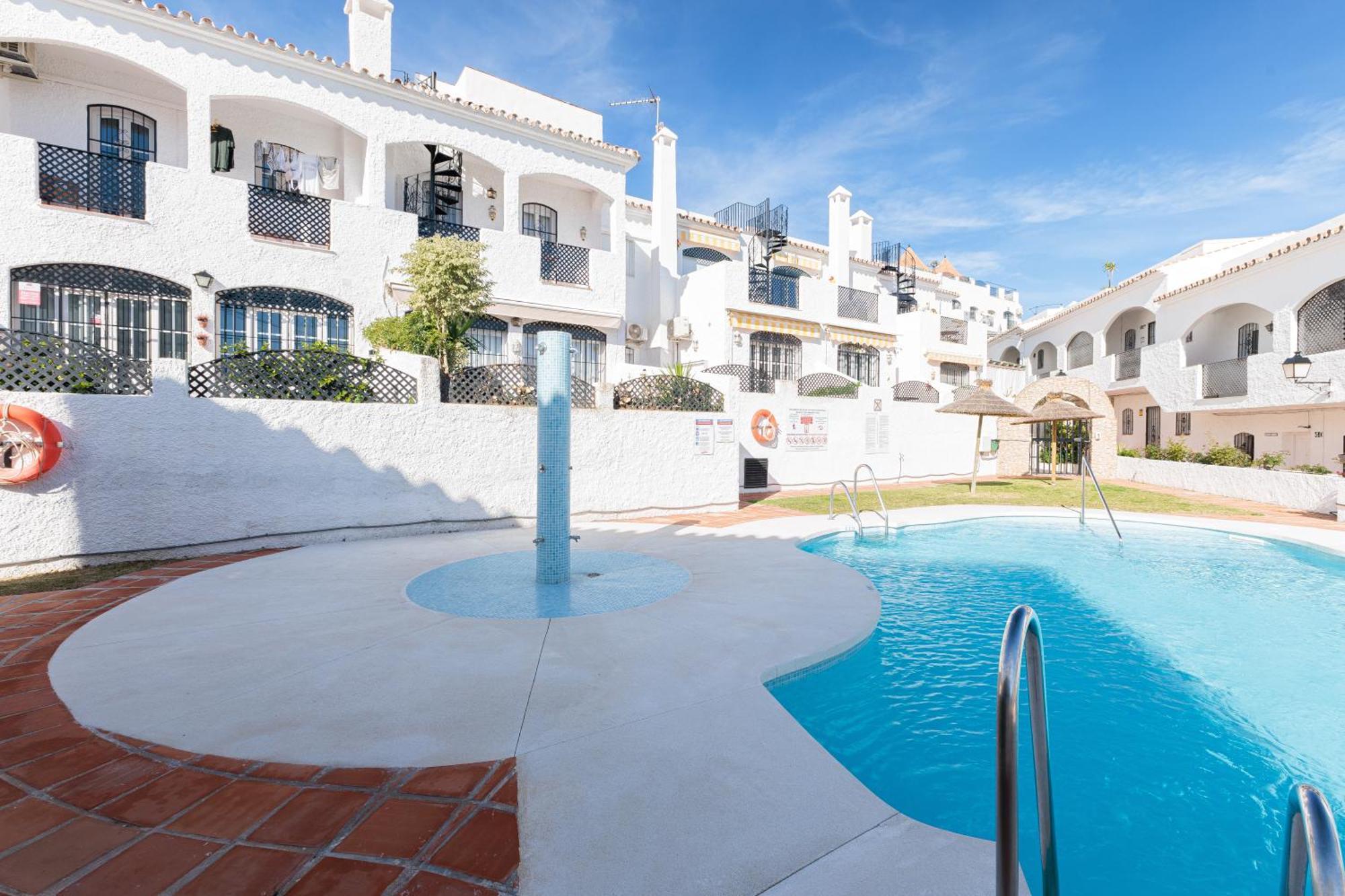 Cosy Apartment In Verano Azul Nerja Dış mekan fotoğraf