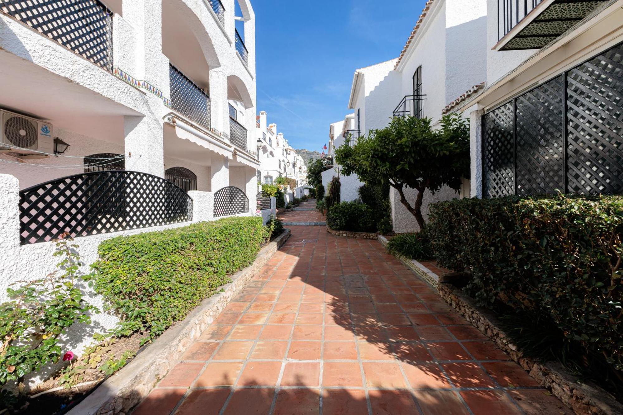 Cosy Apartment In Verano Azul Nerja Dış mekan fotoğraf